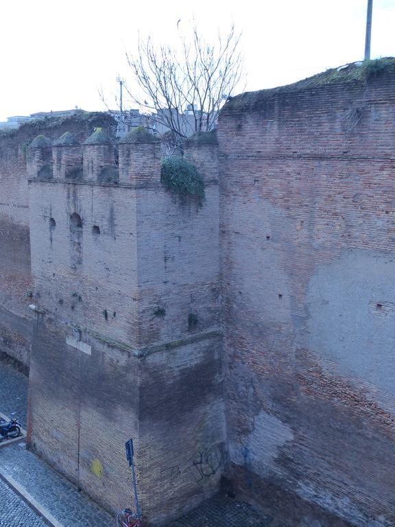 Between Termini & Colosseo Roma Dış mekan fotoğraf